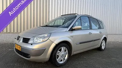 Beige Gebruikt 2006 Renault Grand Scénic II MPV | € 1.999 (Eerlijke prijs)