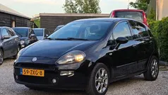 Zwart, metallic lak Gebruikt 2013 Fiat Punto Evo Lounge Hatchback | € 4.949 (Eerlijke prijs)