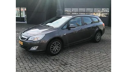 Occasion Opel Astra Cosmo 140 PK (102 kW) 2012 Grijs Stationwagen