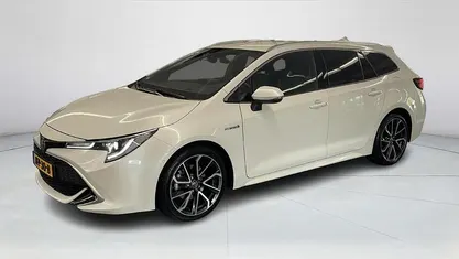 Gebruikt 2019 Toyota Corolla Premium Stationwagen | € 25.900 (Eerlijke prijs)