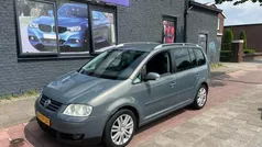 Grijs Gebruikt 2006 VW Touran Highline MPV | € 2.199 (Eerlijke prijs)