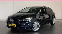 Blauw Gebruikt 2019 Opel Astra Edition Hatchback | € 13.445 (Eerlijke prijs)