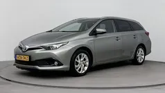 Grijs Gebruikt 2017 Toyota Auris Touring Sports Limited Stationwagen | € 15.745 (Eerlijke prijs)