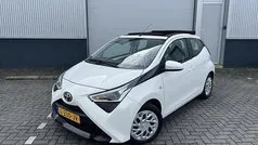 Wit Gebruikt 2021 Toyota Aygo X-play Hatchback | € 12.500 (Eerlijke prijs)