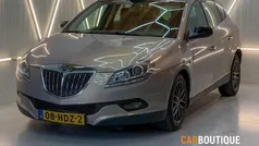 Beige Gebruikt 2008 Lancia Delta Hatchback | € 3.990 (Eerlijke prijs)