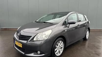 Grijs Occasion 2011 Toyota Verso Business Edition MPV | € 4.495 (Eerlijke prijs)