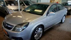 Grijs Gebruikt 2009 Opel Vectra GTS Executive Hatchback | € 4.250 (Eerlijke prijs)