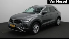 Gebruikt 2022 VW T-Roc Life SUV | € 22.900 (Eerlijke prijs)