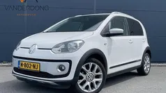 Wit Gebruikt 2013 VW cross up! Hatchback | € 6.445 (Eerlijke prijs)