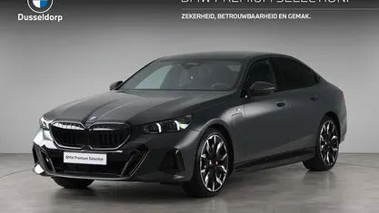 Gebruikt 2025 BMW 550e Performance Sedan | € 84.950 (Eerlijke prijs)