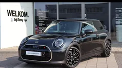 Gebruikt 2025 Mini Cooper S Favoured Hatchback | € 41.950 (Eerlijke prijs)
