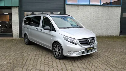 Zilver Gebruikt 2023 Mercedes Vito Van | € 55.000 (Eerlijke prijs)