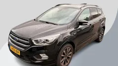Zwart Gebruikt 2018 Ford Kuga ST-Line SUV | € 19.145 (Eerlijke prijs)