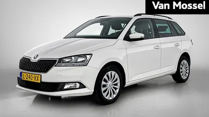 Wit Gebruikt 2021 Skoda Fabia Ambition Hatchback | € 13.944 (Eerlijke prijs)