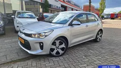 Grijs Gebruikt 2017 Kia Rio Hatchback | € 11.649 (Eerlijke prijs)