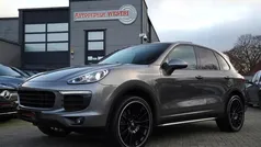 Grijs, metallic lak Gebruikt 2015 Porsche Cayenne Sport SUV | € 33.995 (Eerlijke prijs)