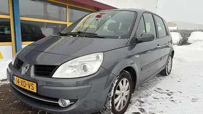 Gebruikt 2007 Renault Scénic II MPV | € 2.999 (Eerlijke prijs)
