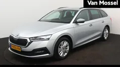 Grijs Gebruikt 2022 Skoda Octavia Business Line Stationwagen | € 24.900 (Eerlijke prijs)