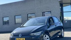 Gebruikt 2021 VW Golf VIII Life Hatchback | € 17.450 (Goede deal)