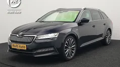 Zwart Gebruikt 2021 Skoda Superb Stationwagen | € 24.840 (Eerlijke prijs)