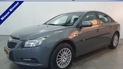 Grijs Gebruikt 2010 Chevrolet Cruze LS Sedan | € 3.495 (Eerlijke prijs)