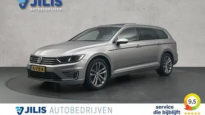 Grijs Gebruikt 2015 VW Passat Highline Stationwagen | € 10.850 (Eerlijke prijs)