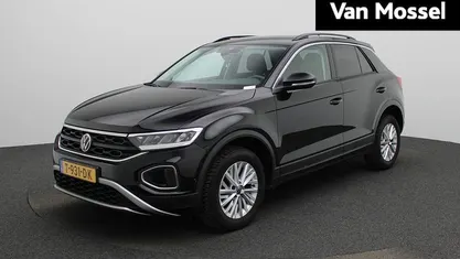 Zwart Occasion 2023 VW T-Roc Life SUV | € 20.900 (Goede deal)