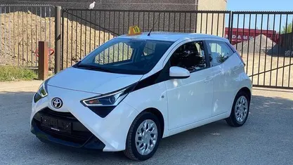 Occasion 2019 Toyota Aygo X-play Hatchback | € 11.950 (Goede deal)