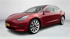 Rood Gebruikt 2019 Tesla Model 3 Performance Sedan | € 27.450 (Eerlijke prijs)