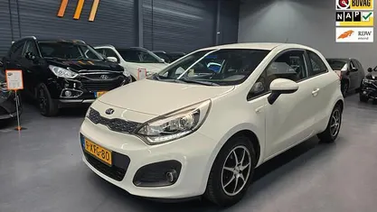 Gebruikt 2014 Kia Rio Hatchback | € 5.750 (Eerlijke prijs)