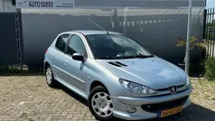 Grijs Gebruikt 2005 Peugeot 206 Hatchback | € 1.249 (Eerlijke prijs)