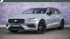 Grijs Gebruikt 2023 Volvo V60 Stationwagen | € 34.899 (Goede deal)