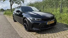 Zwart Gebruikt 2022 BMW 330 M Sport Stationwagen | € 36.475 (Eerlijke prijs)