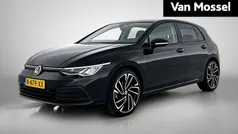 Zwart Gebruikt 2020 VW Golf VII Style Hatchback | € 22.900 (Eerlijke prijs)