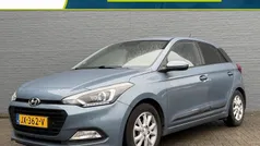 Blauw Gebruikt 2016 Hyundai i20 GO! Hatchback | € 11.720 (Eerlijke prijs)