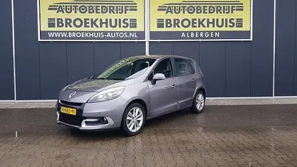 Grijs (metallic) Gebruikt 2013 Renault Scénic III Collection MPV | € 3.300 (Goede deal)