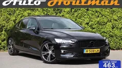Gebruikt 2020 Volvo S60 R-Design Sedan | € 28.900 (Eerlijke prijs)
