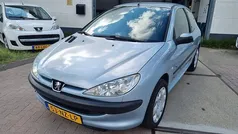 Grijs Gebruikt 2004 Peugeot 206 Hatchback | € 1.750 (Eerlijke prijs)