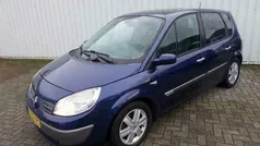 Blauw Gebruikt 2006 Renault Scénic II Luxe MPV | € 1.995 (Eerlijke prijs)