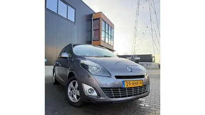 Grijs Occasion 2011 Renault Grand Scénic III Dynamique MPV | € 4.500 (Eerlijke prijs)