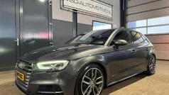 Grijs, metallic lak Gebruikt 2018 Audi S3 Premium Hatchback | € 26.949 (Super prijs)