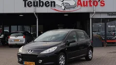 Zwart Gebruikt 2006 Peugeot 307 Hatchback | € 1.985 (Eerlijke prijs)