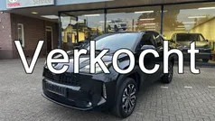 Zwart Nieuw 2024 Toyota Yaris Cross Executive SUV | € 32.600 (Super prijs)