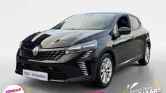 Gebruikt 2024 Renault Clio V Evolution Hatchback | € 18.435 (Eerlijke prijs)