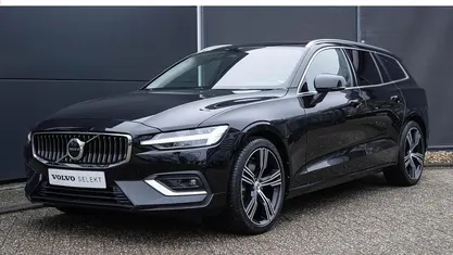 Zwart Occasion 2022 Volvo V60 Plus Stationwagen | € 34.950 (Goede deal)