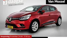 Rood Gebruikt 2017 Renault Clio IV Intens Hatchback | € 11.240 (Eerlijke prijs)