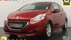 Rood Gebruikt 2013 Peugeot 208 Active Hatchback | € 5.445 (Eerlijke prijs)