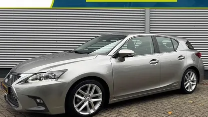 Grijs Gebruikt 2018 Lexus CT200h Business Edition Hatchback | € 17.940 (Goede deal)