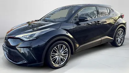 Zwart Occasion 2025 Toyota C-HR Executive SUV | € 27.949 (Super prijs)