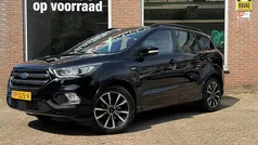 Zwart Gebruikt 2017 Ford Kuga ST-Line SUV | € 16.950 (Eerlijke prijs)